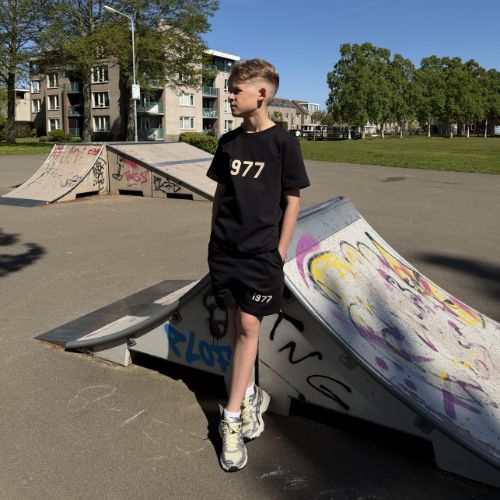 Komplet Essentials Set 1977 Iron Kids