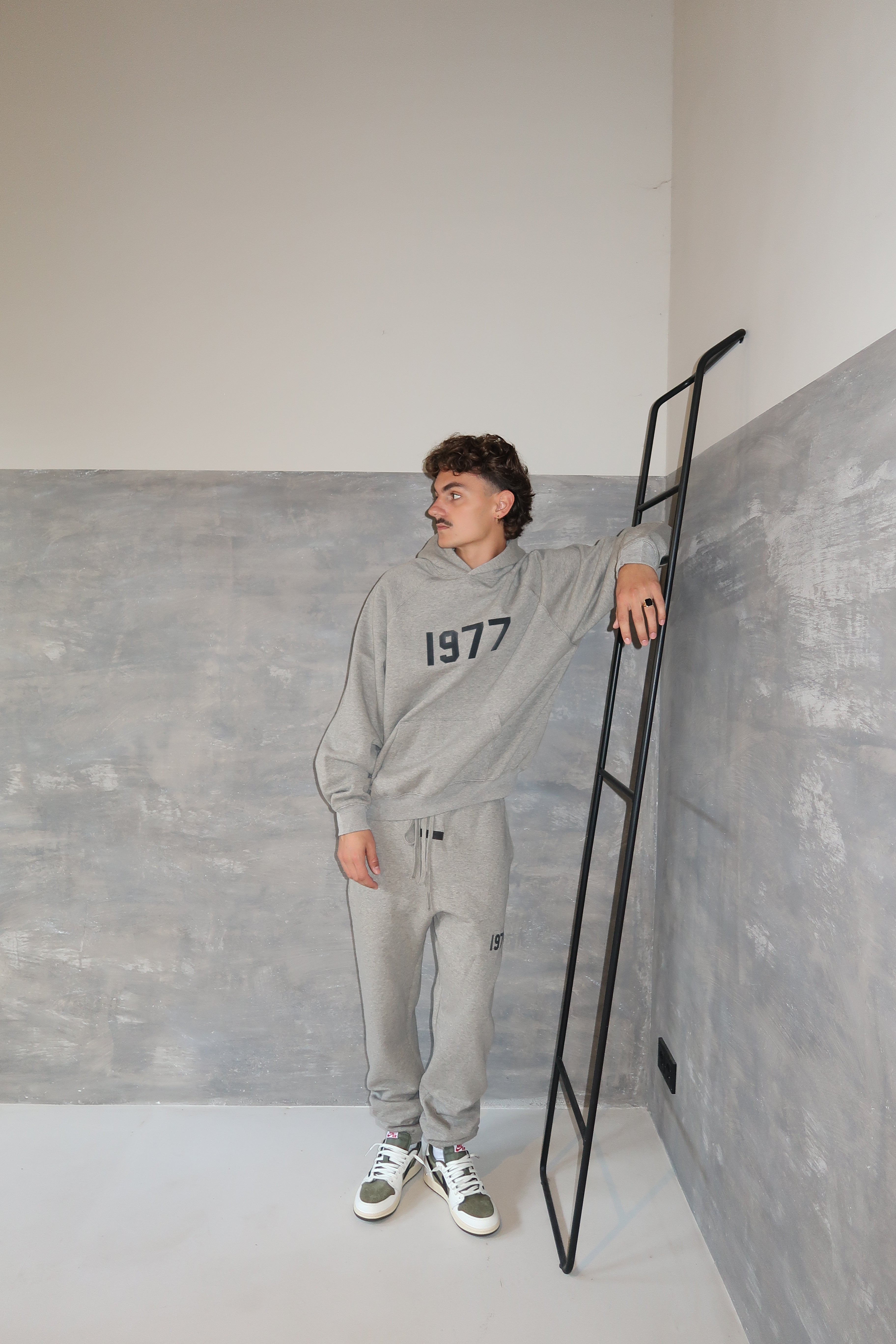 Komplet Dresowy Essentials 1977 Dark Oatmeal